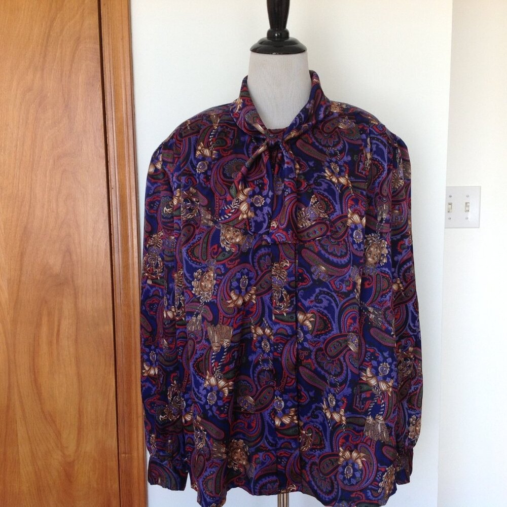 Vintage Koret Top Satin Crowns Paisley Tie Neck 16